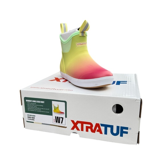 Xtratuf Ankle Deck Waterproof Yellow
Aurora Slip on Boots 6 inch Women's size 7 - Picture 1 of 6